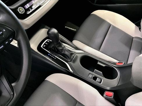 Used 2024 Toyota Corolla LE image 15