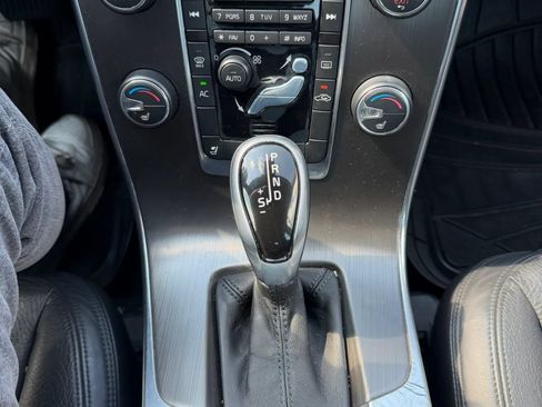 Used 2014 Volvo S60 T5 FWD image 24