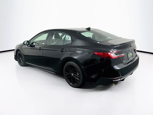 Used 2025 Toyota Camry SE FWD image 5