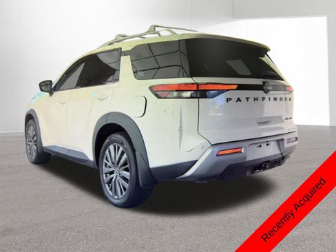 Used 2023 Nissan Pathfinder SL w/ SL Premium Package AWD/4WD image 7