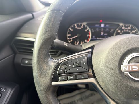 Used 2024 Nissan Altima 2.5 SV w/ SV Premium Package FWD image 32