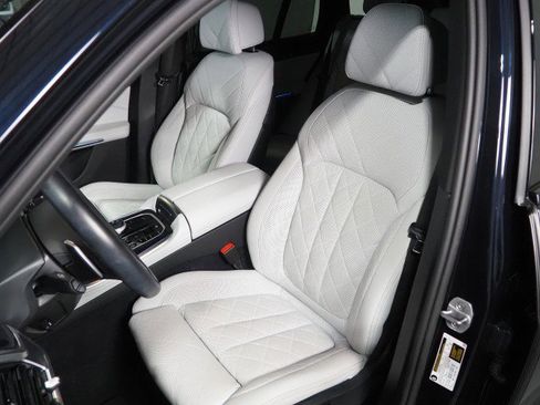 Used 2026 BMW X5 sDrive40i w/ Executive Package RWD image 14
