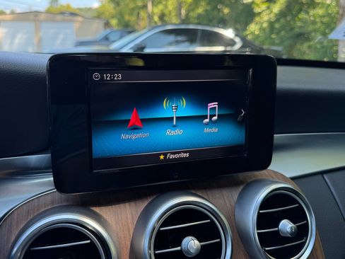 Used 2019 Mercedes-Benz C 300 4MATIC Sedan image 49
