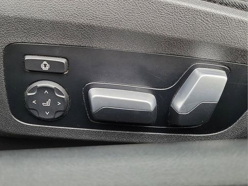 Used 2023 BMW M4 xDrive Competition w/ Executive Package image 14