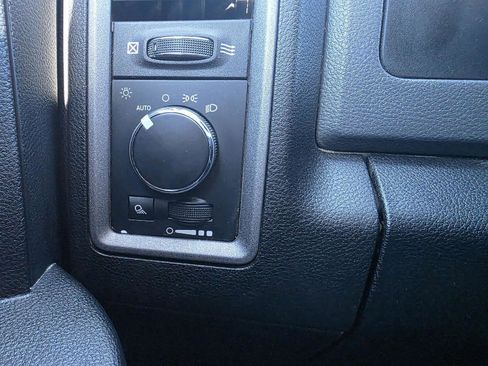 Used 2017 RAM 2500 Tradesman w/ Chrome Appearance Group image 27