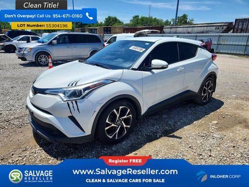 Used 2018 Toyota C-HR XLE FWD image 1