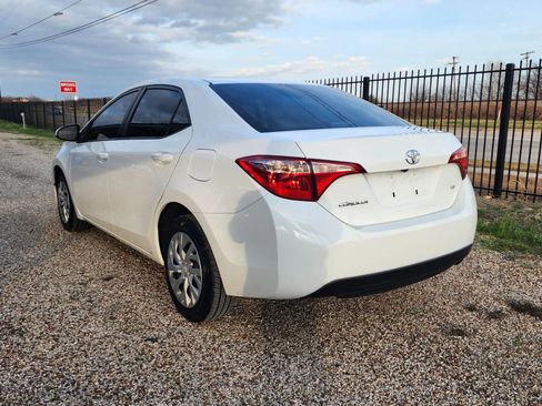 Used 2019 Toyota Corolla LE image 7