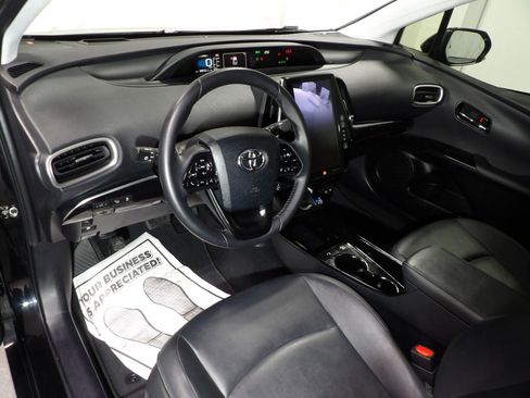 Used 2021 Toyota Prius Prime Limited w/ Carpet Mat Package (TMS) image 11