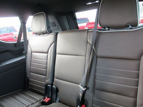 Certified 2025 GMC Yukon XL Denali Ultimate image 24