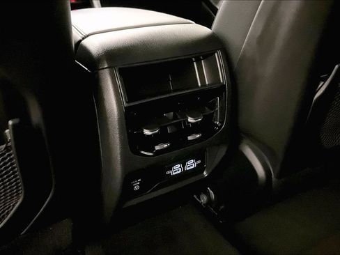 Used 2023 Jeep Grand Cherokee Altitude AWD/4WD image 7