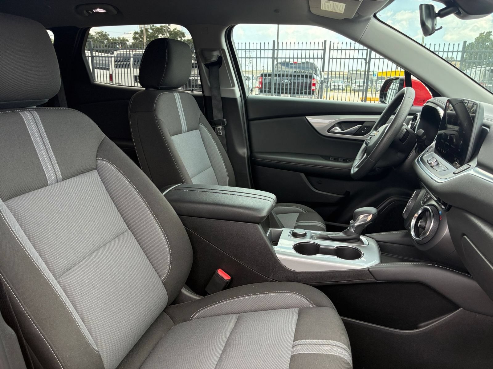Used 2026 Chevrolet Blazer LT FWD image 36
