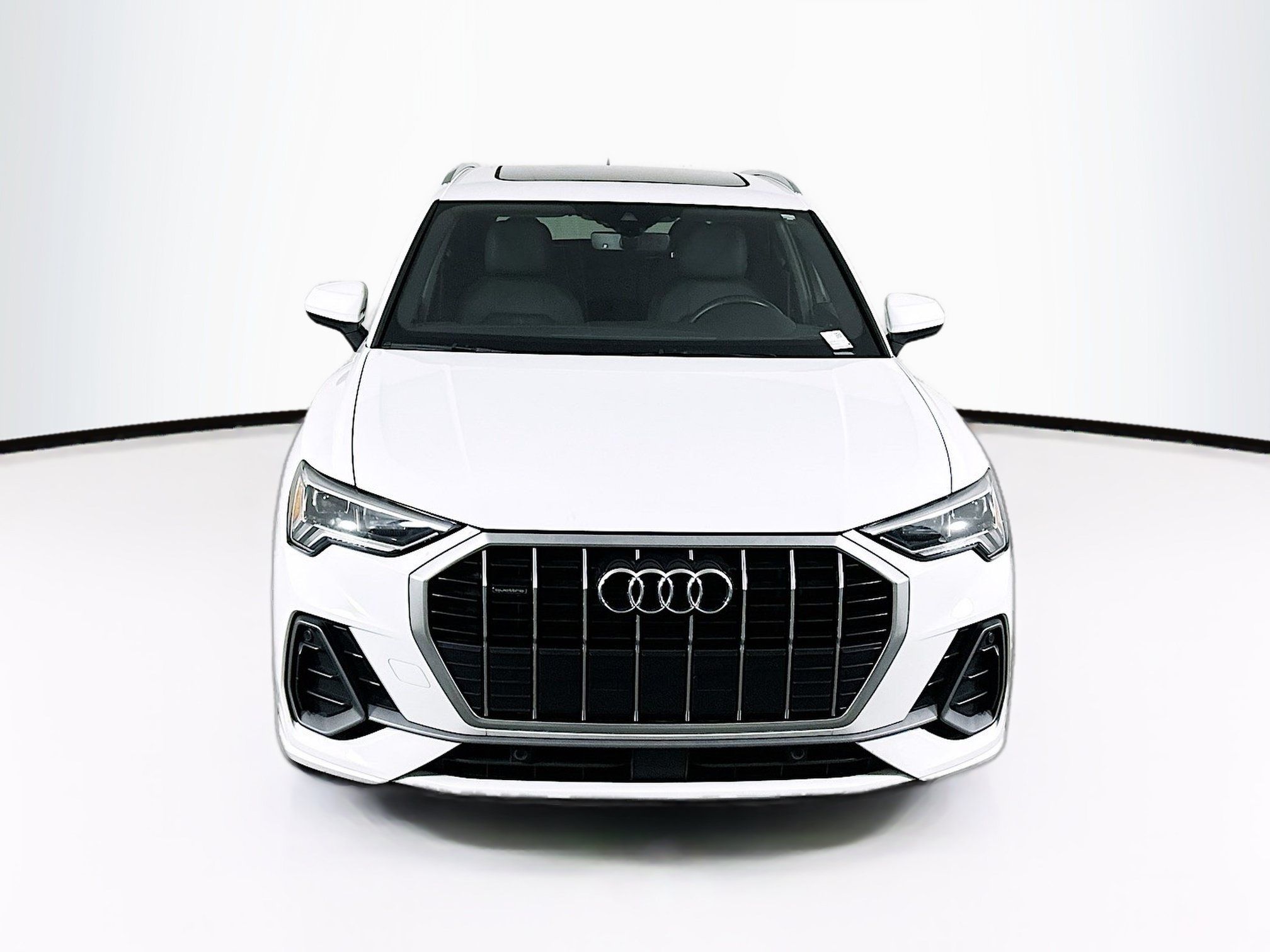 Used 2024 Audi Q3 2.0T Premium AWD/4WD image 2