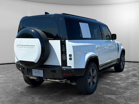 New 2026 Land Rover Defender 110 X-Dynamic SE AWD/4WD image 5