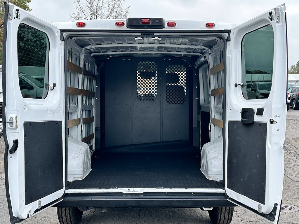 Used 2025 RAM ProMaster 2500 w/ U-Haul Equipment Group FWD image 15