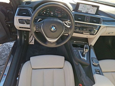 Used 2020 BMW 440i xDrive Convertible w/ M Sport Package image 11