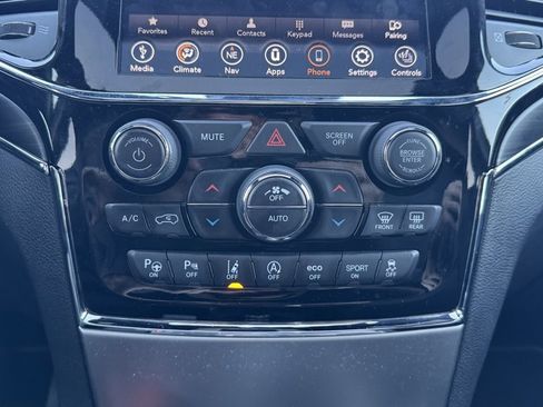 Used 2021 Jeep Grand Cherokee L Limited image 27