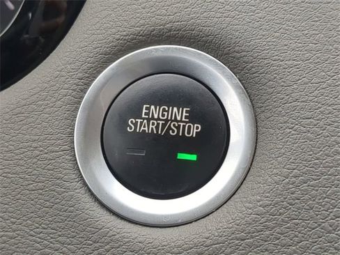 Used 2021 Cadillac XT5 Premium Luxury image 25