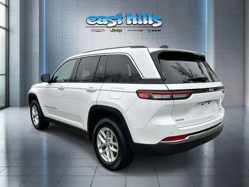 Certified 2024 Jeep Grand Cherokee Laredo X AWD/4WD image 5