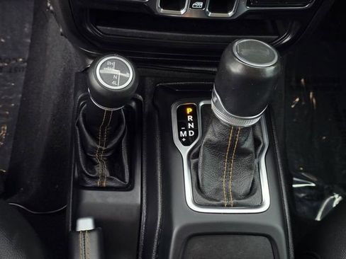 Used 2021 Jeep Wrangler Unlimited Sahara image 21