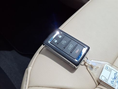 Used 2025 Jeep Grand Cherokee Limited w/ Black Appearance Package image 15