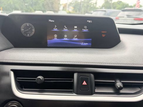 Used 2021 Lexus UX 200 w/ Premium Package FWD image 28