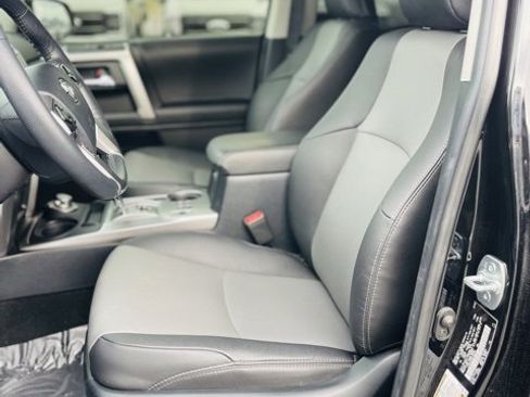 Used 2023 Toyota 4Runner SR5 Premium image 10