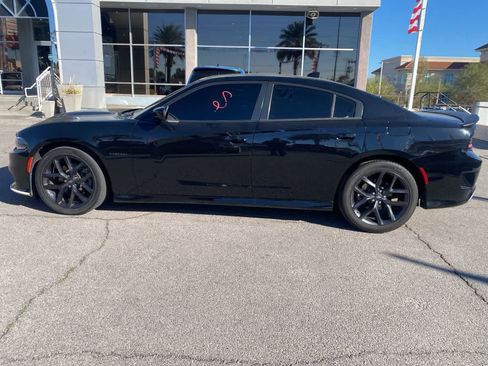Used 2022 Dodge Charger R/T w/ Harman/Kardon Audio Group image 9