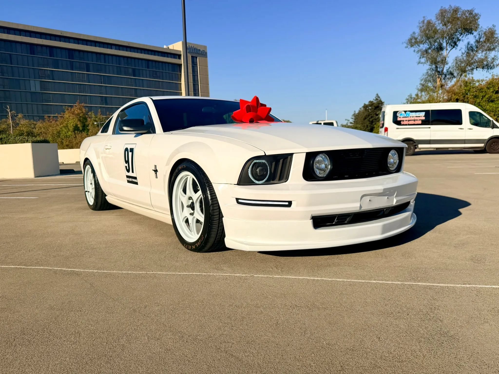 Used 2007 Ford Mustang Premium RWD image 3