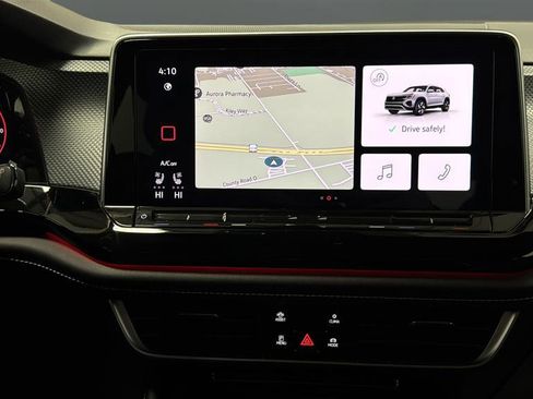 Used 2024 Volkswagen Atlas Cross Sport SEL Premium R-Line image 29