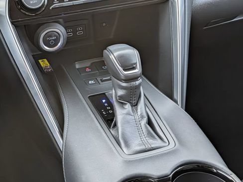 Certified 2023 Toyota Venza LE AWD/4WD image 14