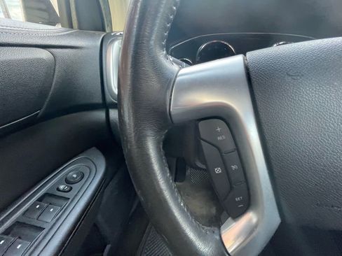 Used 2016 GMC Acadia SLE image 15