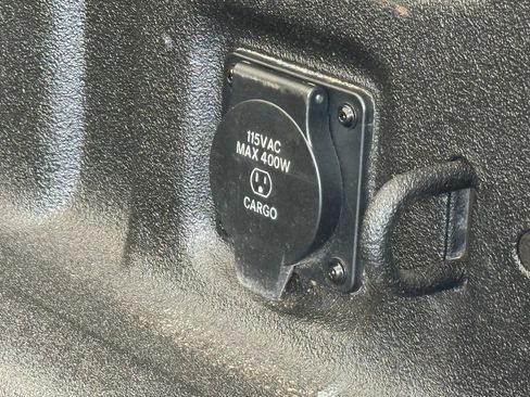 Used 2020 Jeep Gladiator Rubicon w/ Advanced Safety Group AWD/4WD image 5