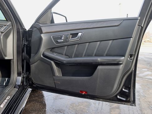 Used 2014 Mercedes-Benz E 63 AMG S-Model image 31