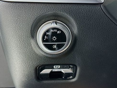 Used 2023 Mercedes-Benz C 300 Sedan image 10