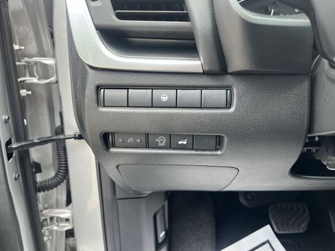 Certified 2025 Nissan Rogue SV AWD/4WD image 30