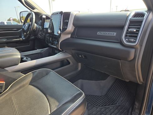 Used 2022 RAM 2500 Laramie w/ Night Edition AWD/4WD image 28