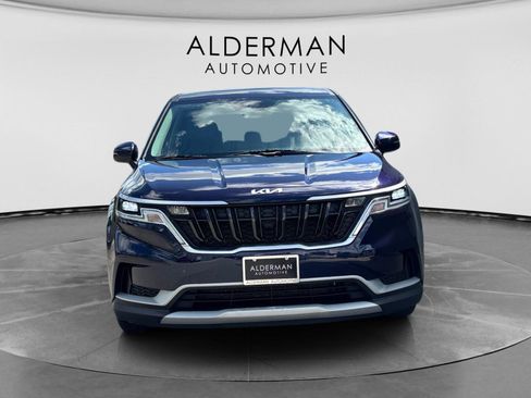 Used 2022 Kia Carnival LX FWD image 8