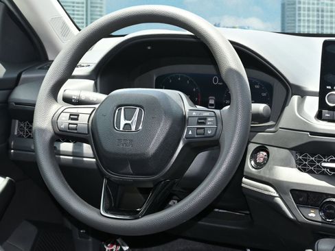 New 2025 Honda Accord SE image 17