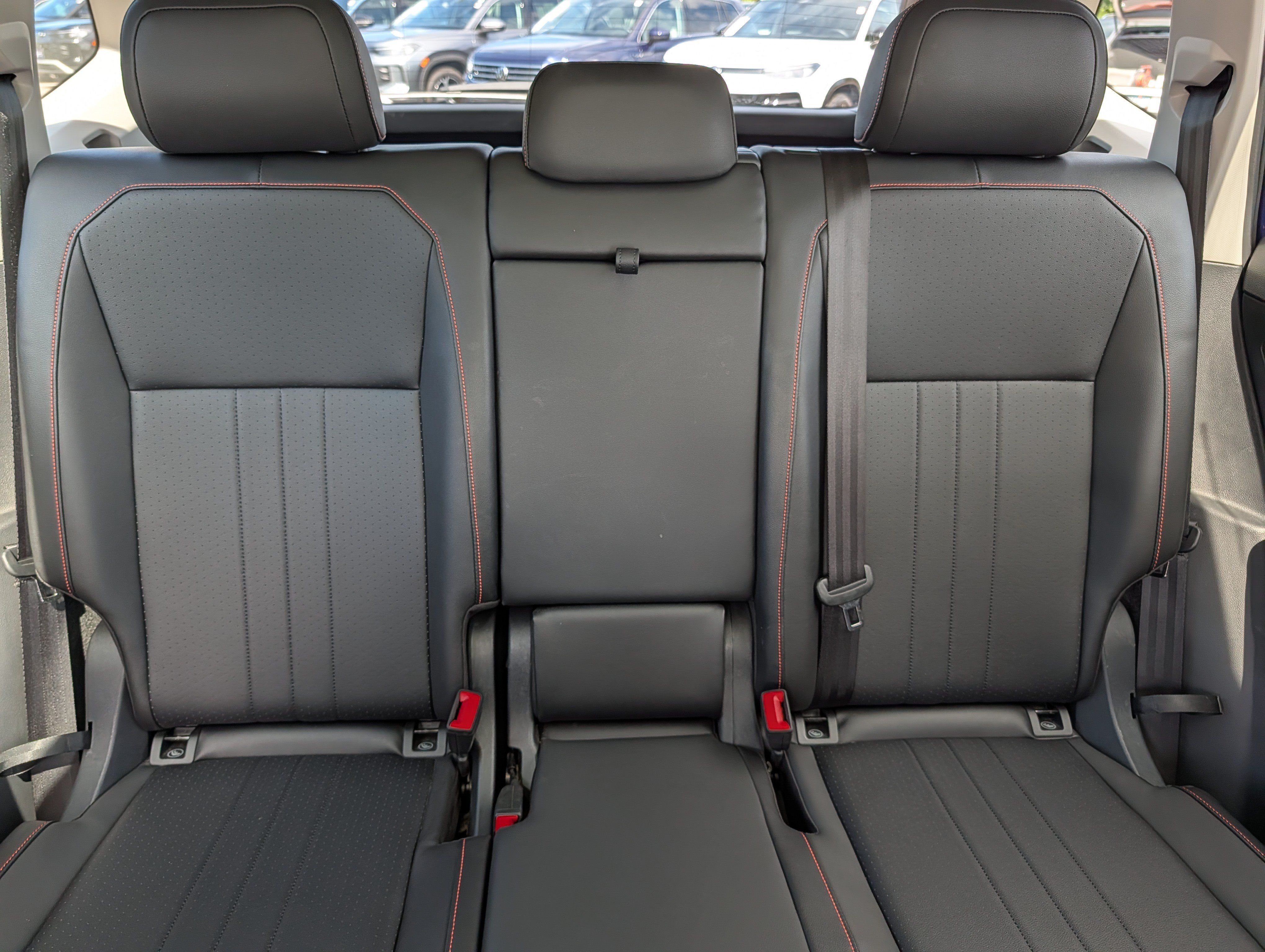 Certified 2024 Volkswagen Tiguan Wolfsburg Edition w/ Panoramic Sunroof Package AWD/4WD image 12