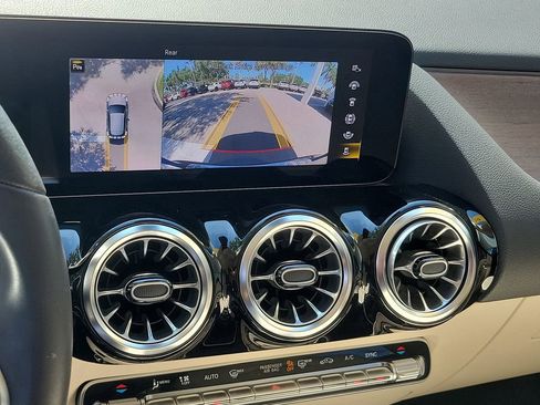 Used 2023 Mercedes-Benz GLA 250 image 15