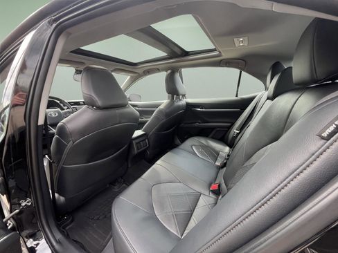Used 2019 Toyota Camry XLE image 26