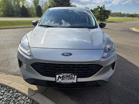 Used 2021 Ford Escape SE w/ SE Sport Appearance Package AWD/4WD image 4