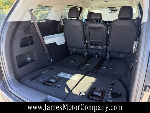 Used 2024 Kia Carnival SX FWD image 24
