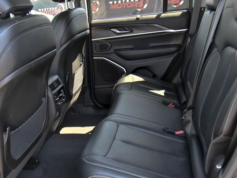 Used 2023 Jeep Grand Cherokee 30th Anniversary AWD/4WD image 49