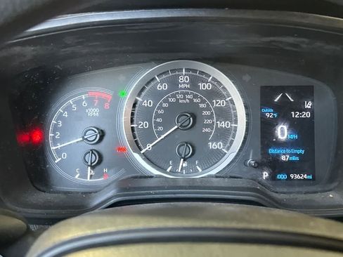 Used 2020 Toyota Corolla LE FWD image 24