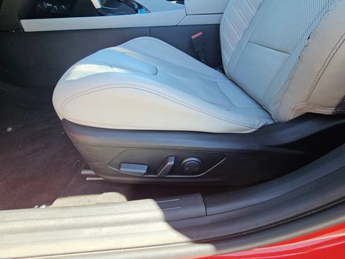 Used 2021 Hyundai Elantra Limited FWD image 10