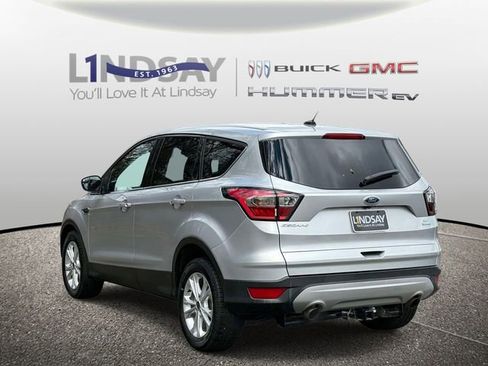 Used 2017 Ford Escape SE FWD image 4