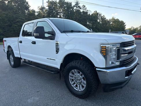 Used 2019 Ford F250 XLT AWD/4WD image 3