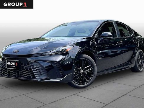 Used 2025 Toyota Camry SE w/ Convenience Package AWD/4WD image 1