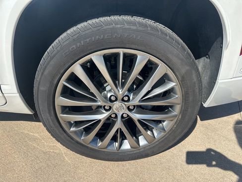 Certified 2025 Buick Enclave Avenir w/ Super Cruise Package image 11